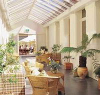 AnsoniA on Lydiard - Holiday Cairns