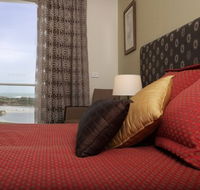 Lady Bay Resort - Holiday Cairns