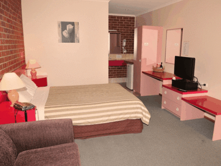 Werribee Motel  Apartments - Holiday Cairns