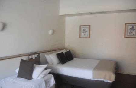 Burkes Hotel Motel - Holiday Cairns