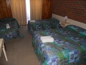 KY COUNTRY ROADS MOTOR INN - Holiday Cairns 2