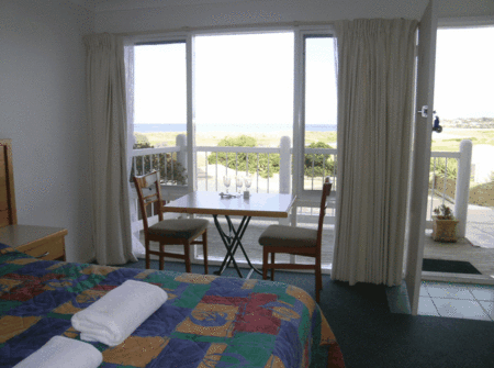 A Great Ocean View Motel - Holiday Cairns 4