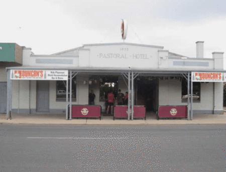 Pastoral Hotel - Holiday Cairns