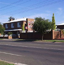 The Charles Sturt Motor Inn - Holiday Cairns 4