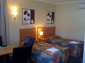 3 Sisters Motel - Holiday Cairns 0