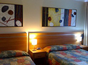3 Sisters Motel - Holiday Cairns 1