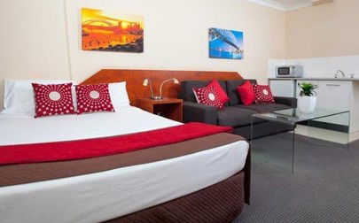 Central Railway Hotel - Holiday Cairns 1