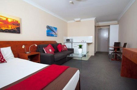 Central Railway Hotel - Holiday Cairns 2