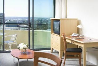 Pacific International Suites Parramatta - Holiday Cairns 2