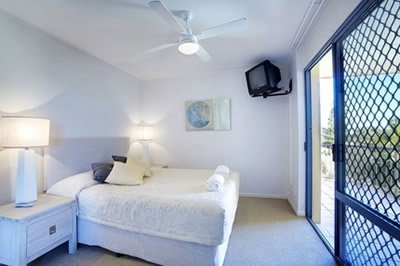 Surf Club Apartments - Holiday Cairns 2