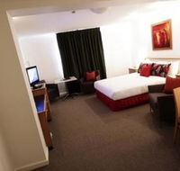 Townhouse Hotel - Holiday Cairns