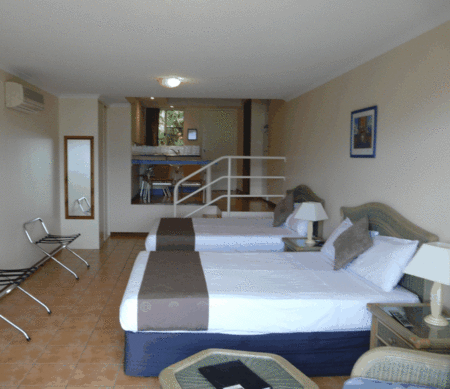 Sunlit Waters Studio Apartments - Holiday Cairns 5