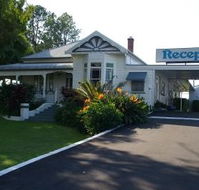 Colonial Court Motor Inn - Holiday Cairns