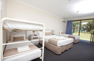 Island Palms Motor Inn - Holiday Cairns 2