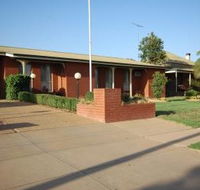 Junction Motor Inn - Holiday Cairns