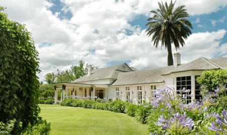 Chateau Yering Historic House Hotel - Holiday Cairns 0