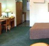 Young Federation Motor Inn - Holiday Cairns
