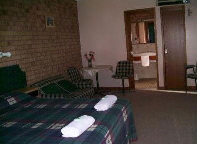 Spa Village Travel Inn - Holiday Cairns 3