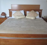 The Plough Hotel - Holiday Cairns