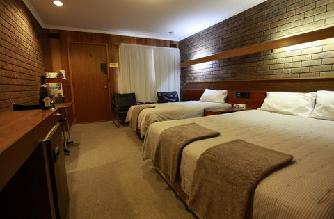 Allara Motor Lodge - Holiday Cairns 1