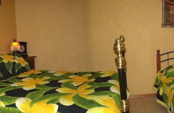 Airlie Beach Myaura Bed And Breakfast - Holiday Cairns 2