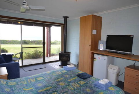 Skenes Creek Lodge Motel - Holiday Cairns 2