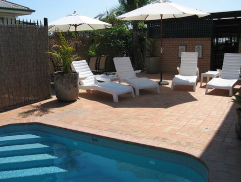 Golden Harvest Motor Inn - Holiday Cairns 4