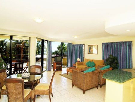 Waters Edge Resort - Holiday Cairns 2