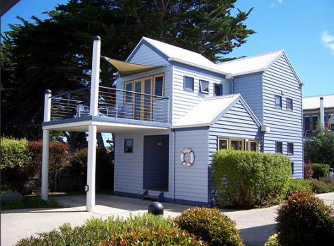 Rayville Boat Houses - Holiday Cairns 0