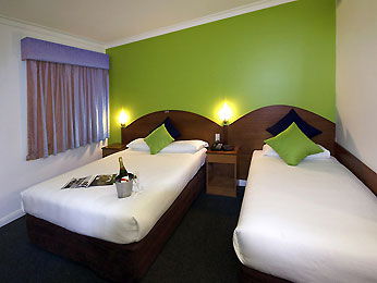 Ibis Styles Perth - Holiday Cairns 0