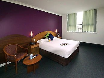 Ibis Styles Perth - Holiday Cairns 1