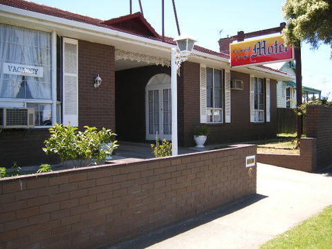 Colonial Lodge Motel - Holiday Cairns 0