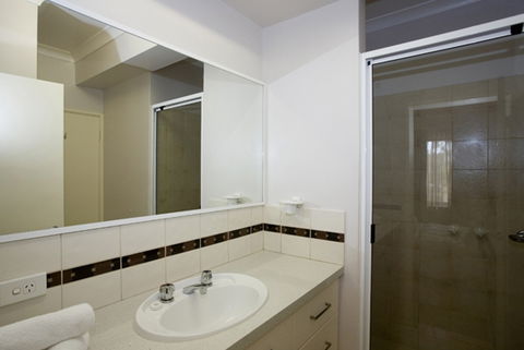Regal Apartments - Holiday Cairns 4