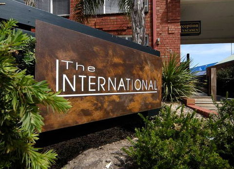 Comfort Inn The International - Holiday Cairns 0