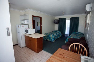 Brownelea Holiday Apartments - Holiday Cairns 10