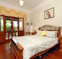 Above Bored Bed and Breakfast - Holiday Cairns