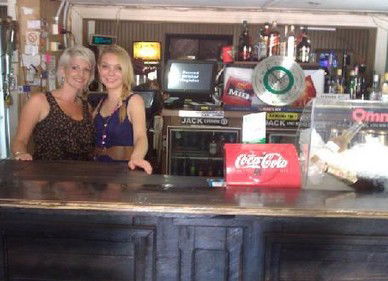 Mataranka Hotel Motel - Holiday Cairns 1