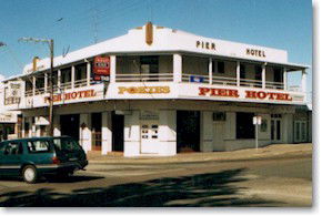 Pier Hotel - Holiday Cairns 0