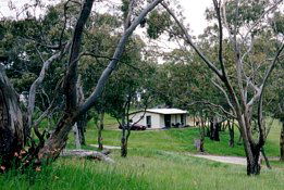 Clare Valley Cabins - Holiday Cairns 0