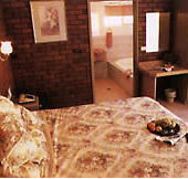 Colonial Motor Lodge - Holiday Cairns