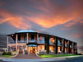 Kangaroo Island Seafront Resort - Holiday Cairns 0