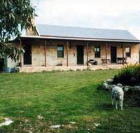 Mt Dutton Bay Woolshed Heritage Cottage - Holiday Cairns
