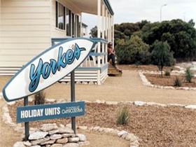 Yorke's Holiday Units - Holiday Cairns 0