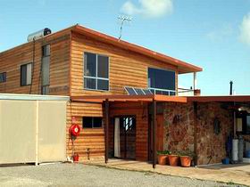 Shboo Shelly Beach Lodge - Holiday Cairns 0