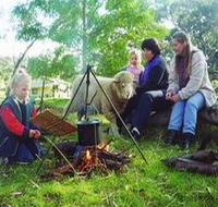 Sleepy Hollow Farm Cottage - Holiday Cairns