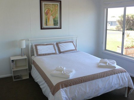 Beachport Escape - Holiday Cairns 3