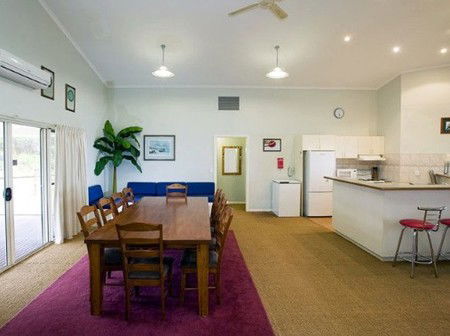 Malibu Lodge - Holiday Cairns 2