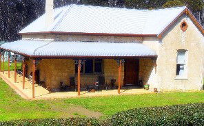 Dudley Villa - Holiday Cairns 1