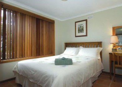 Loverings Beach House - D'estrees Bay - Holiday Cairns 3