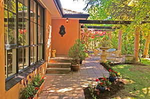 Adelaide Hills Retreats - Villa Lemoni - Holiday Cairns 0